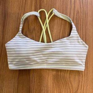 Lululemon free to be bra